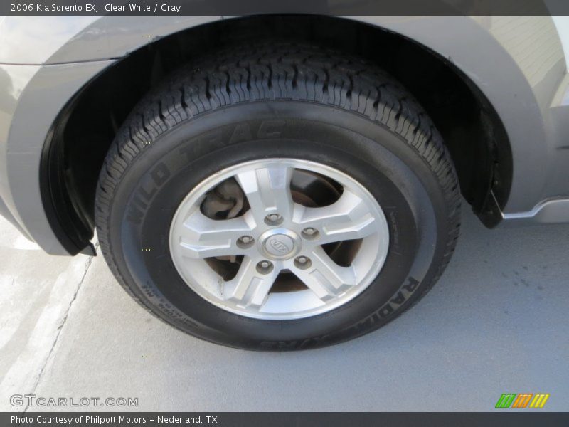 Clear White / Gray 2006 Kia Sorento EX