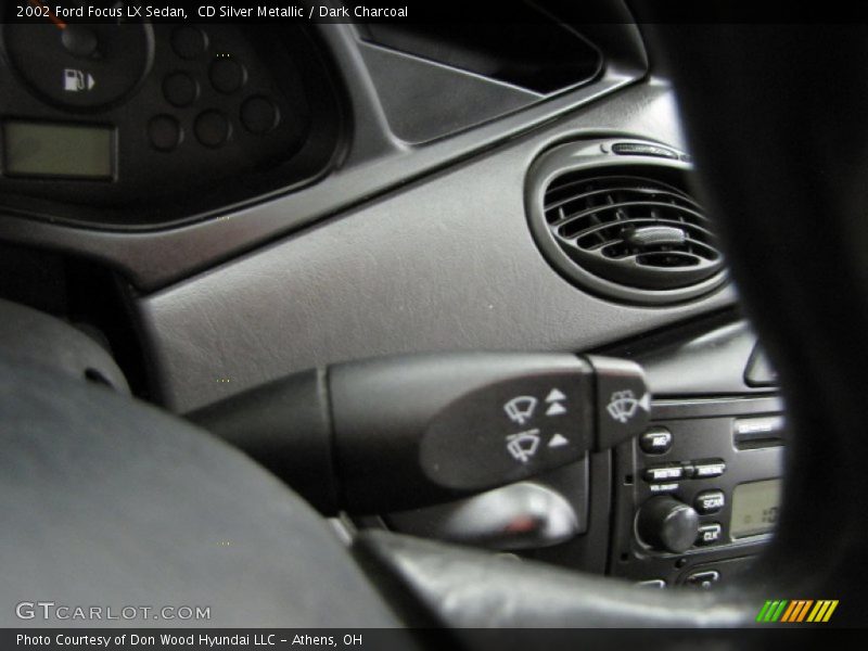 CD Silver Metallic / Dark Charcoal 2002 Ford Focus LX Sedan