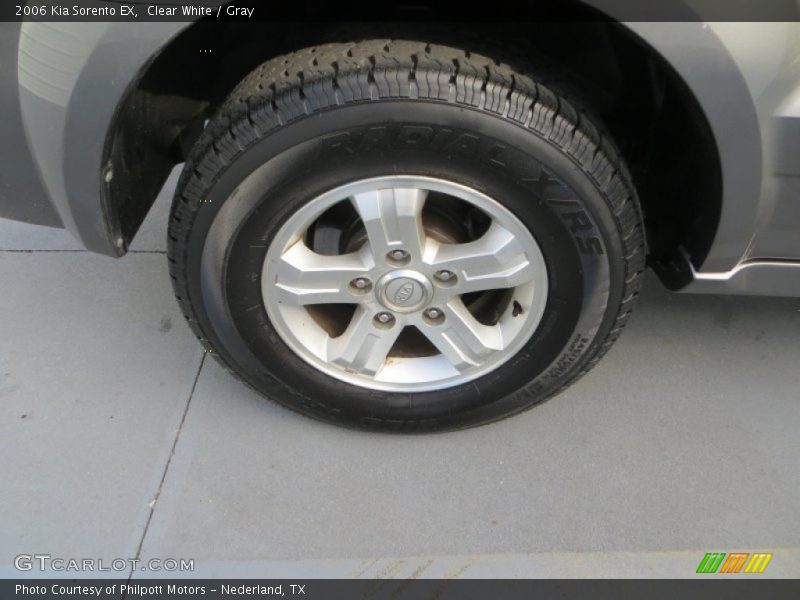 Clear White / Gray 2006 Kia Sorento EX
