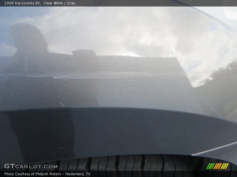 Clear White / Gray 2006 Kia Sorento EX