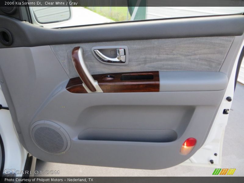 Clear White / Gray 2006 Kia Sorento EX