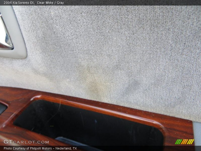 Clear White / Gray 2006 Kia Sorento EX