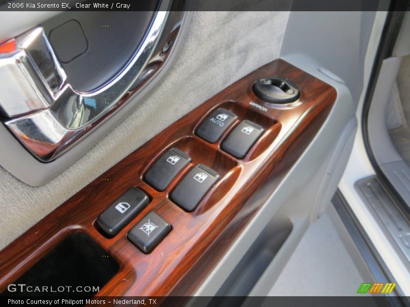 Clear White / Gray 2006 Kia Sorento EX