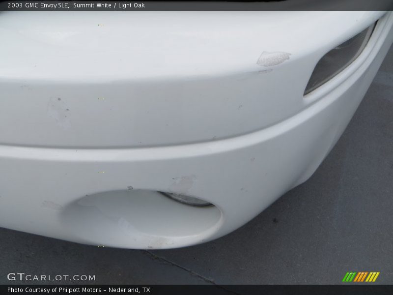 Summit White / Light Oak 2003 GMC Envoy SLE