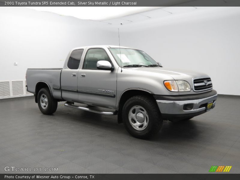 Silver Sky Metallic / Light Charcoal 2001 Toyota Tundra SR5 Extended Cab
