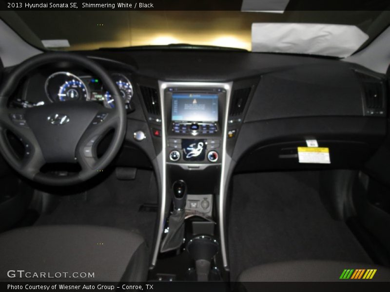 Shimmering White / Black 2013 Hyundai Sonata SE