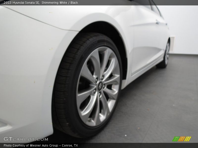 Shimmering White / Black 2013 Hyundai Sonata SE