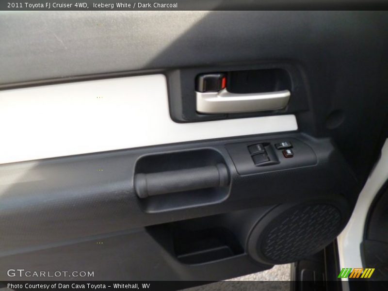 Iceberg White / Dark Charcoal 2011 Toyota FJ Cruiser 4WD