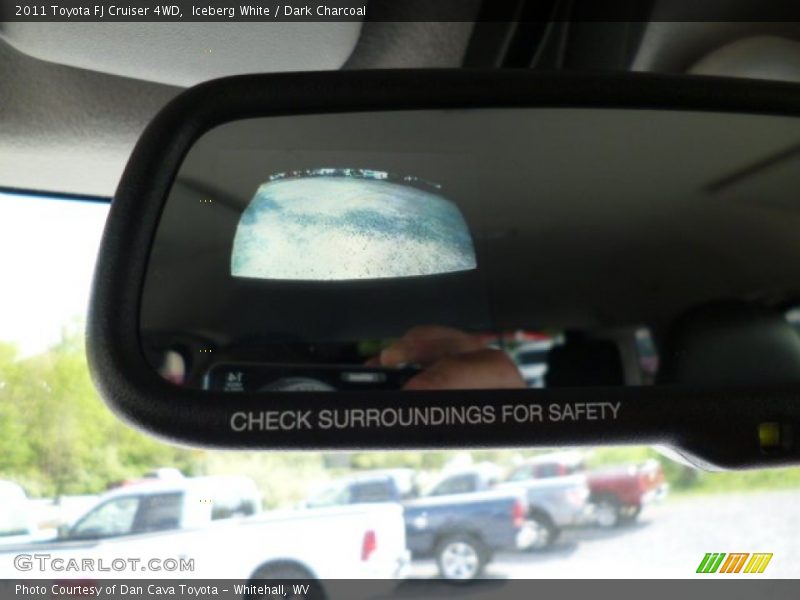 Iceberg White / Dark Charcoal 2011 Toyota FJ Cruiser 4WD