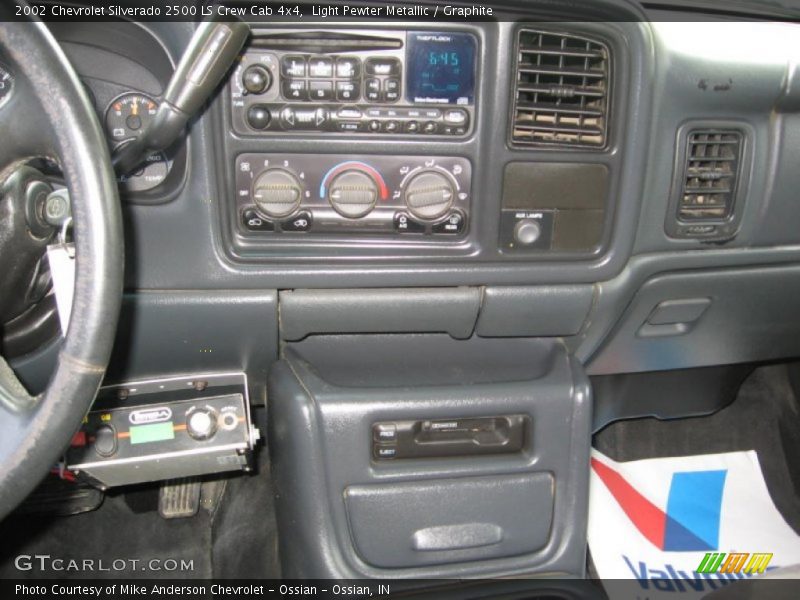 Light Pewter Metallic / Graphite 2002 Chevrolet Silverado 2500 LS Crew Cab 4x4