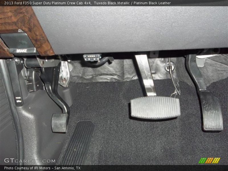 Tuxedo Black Metallic / Platinum Black Leather 2013 Ford F350 Super Duty Platinum Crew Cab 4x4