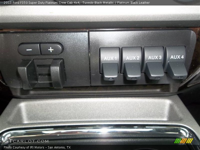 Controls of 2013 F350 Super Duty Platinum Crew Cab 4x4