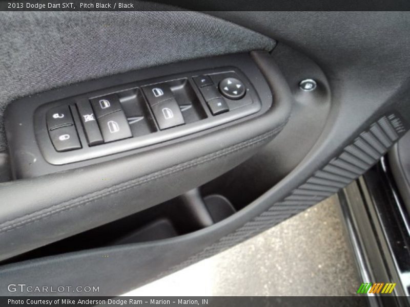 Pitch Black / Black 2013 Dodge Dart SXT