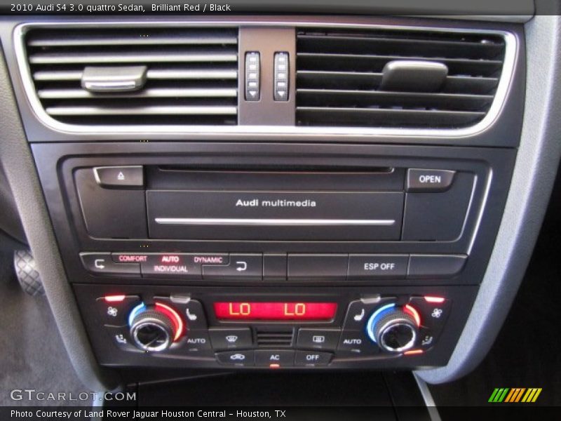 Controls of 2010 S4 3.0 quattro Sedan