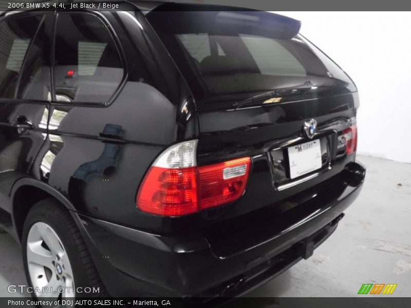 Jet Black / Beige 2006 BMW X5 4.4i