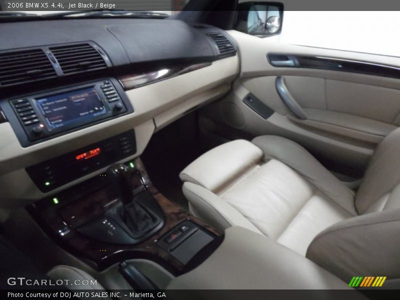 Jet Black / Beige 2006 BMW X5 4.4i