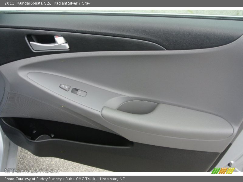 Radiant Silver / Gray 2011 Hyundai Sonata GLS