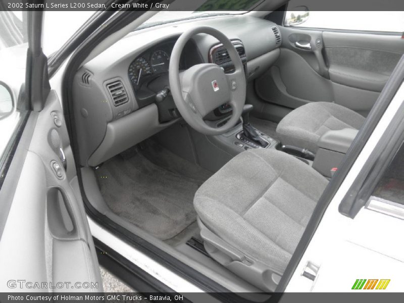 Cream White / Gray 2002 Saturn L Series L200 Sedan