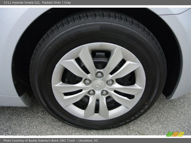 Radiant Silver / Gray 2011 Hyundai Sonata GLS