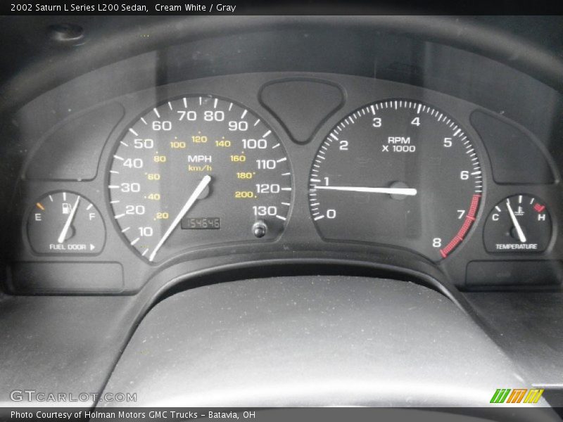 Cream White / Gray 2002 Saturn L Series L200 Sedan