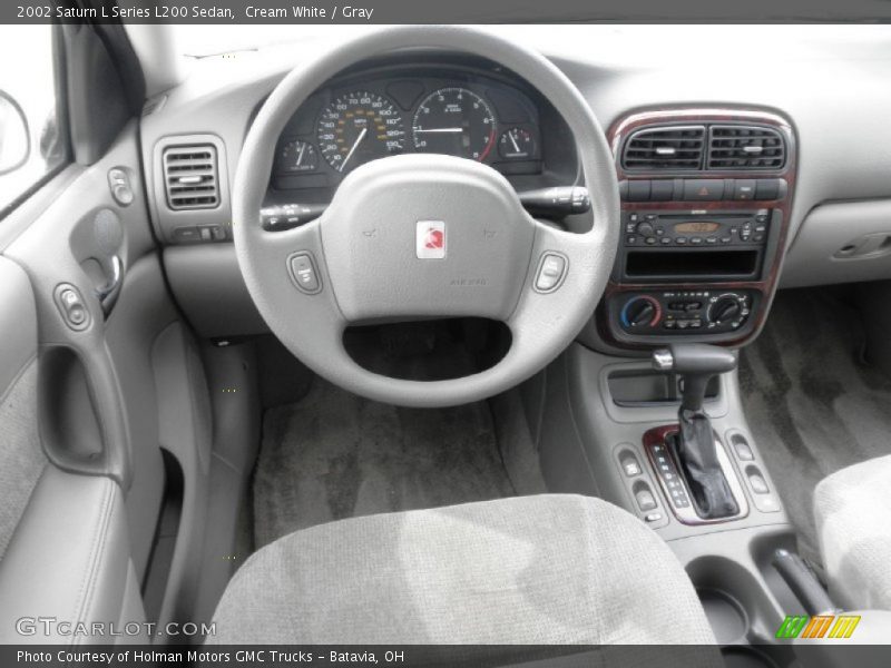 Cream White / Gray 2002 Saturn L Series L200 Sedan