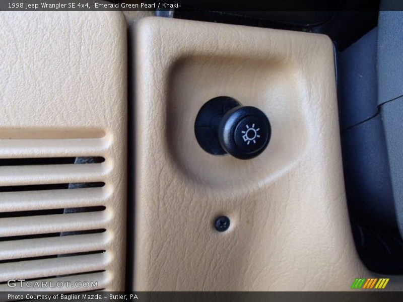 Emerald Green Pearl / Khaki 1998 Jeep Wrangler SE 4x4