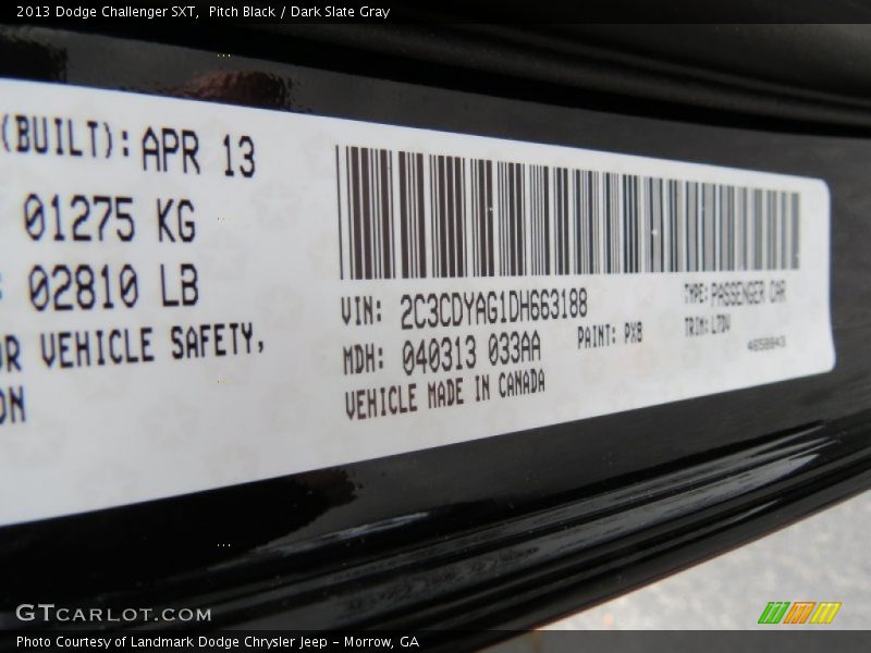 Pitch Black / Dark Slate Gray 2013 Dodge Challenger SXT