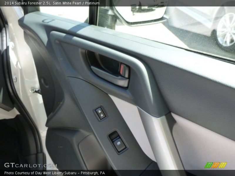 Satin White Pearl / Platinum 2014 Subaru Forester 2.5i