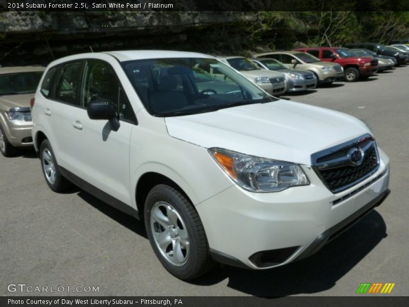 Satin White Pearl / Platinum 2014 Subaru Forester 2.5i