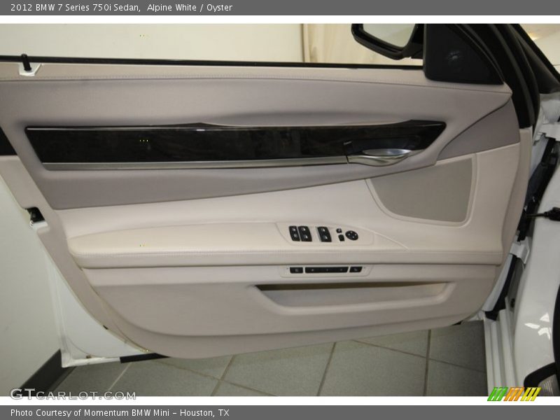 Door Panel of 2012 7 Series 750i Sedan