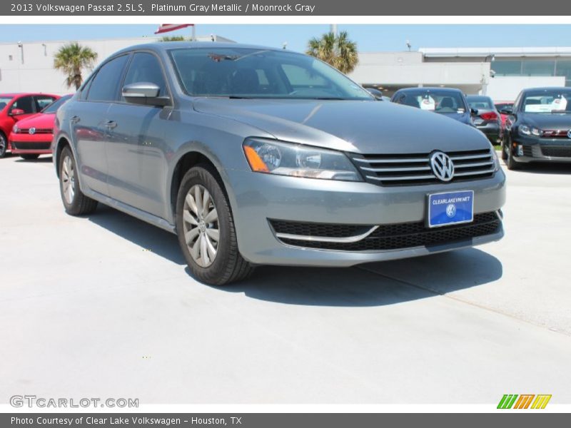 Platinum Gray Metallic / Moonrock Gray 2013 Volkswagen Passat 2.5L S