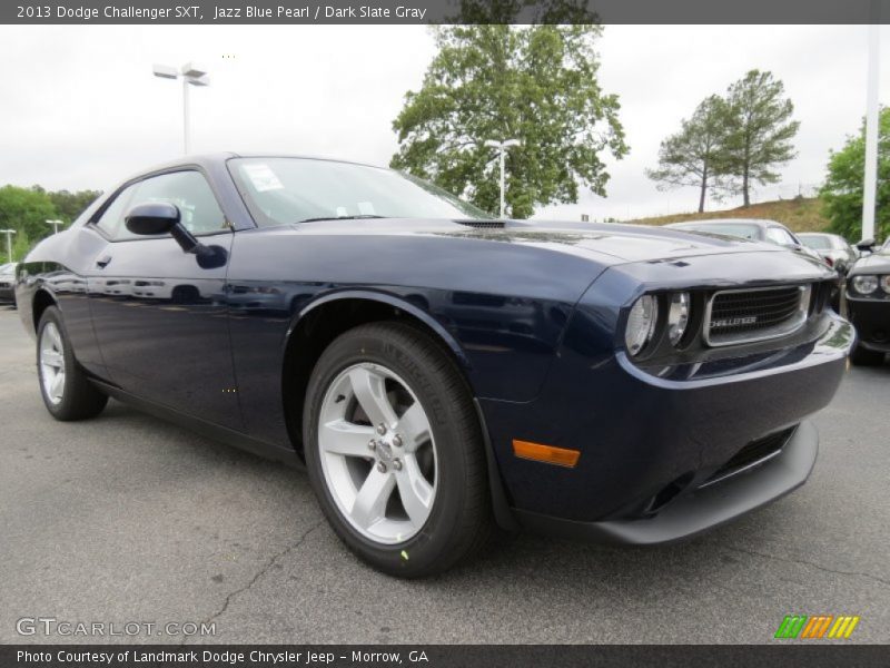 Front 3/4 View of 2013 Challenger SXT