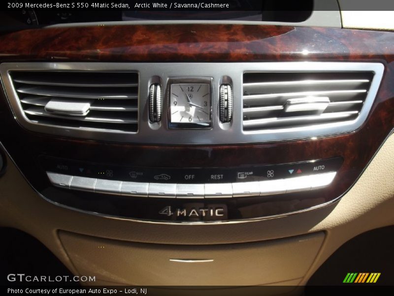 Arctic White / Savanna/Cashmere 2009 Mercedes-Benz S 550 4Matic Sedan