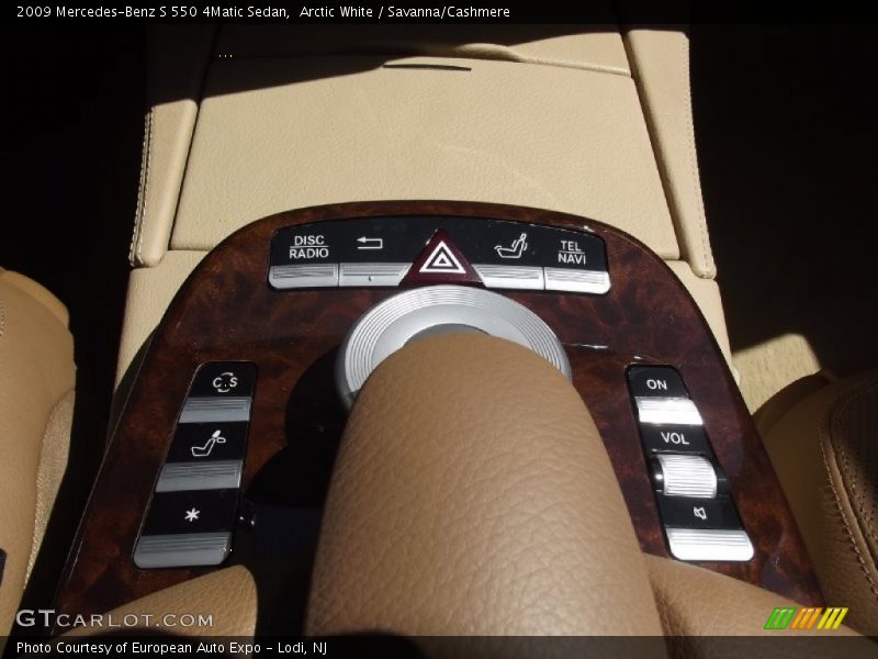 Arctic White / Savanna/Cashmere 2009 Mercedes-Benz S 550 4Matic Sedan