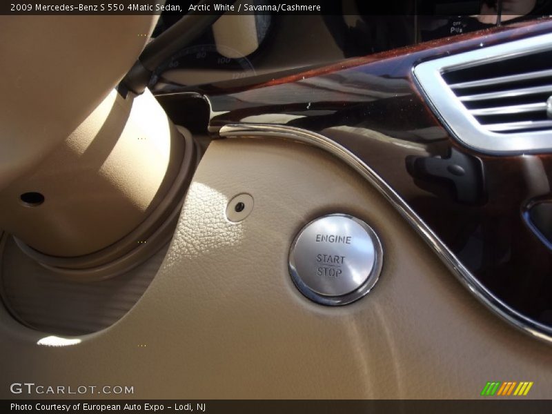 Arctic White / Savanna/Cashmere 2009 Mercedes-Benz S 550 4Matic Sedan