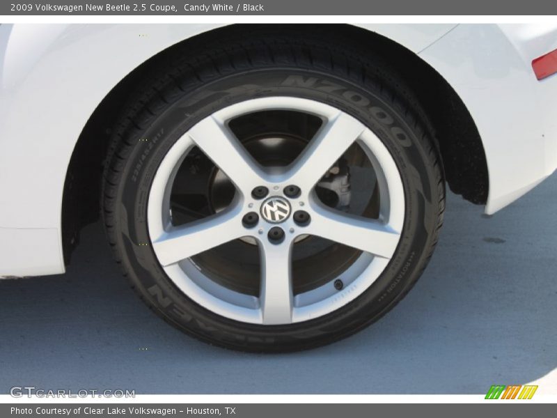 Candy White / Black 2009 Volkswagen New Beetle 2.5 Coupe
