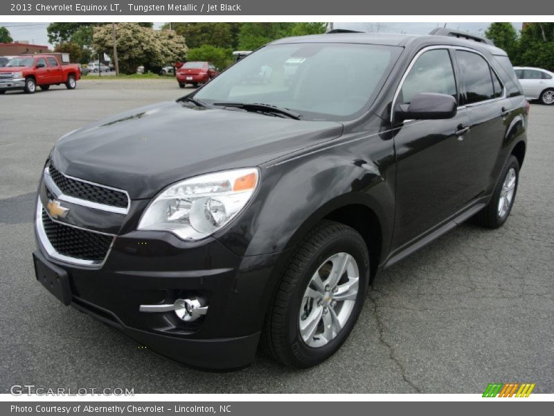 Front 3/4 View of 2013 Equinox LT