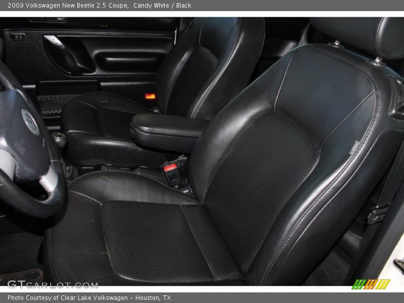 Candy White / Black 2009 Volkswagen New Beetle 2.5 Coupe