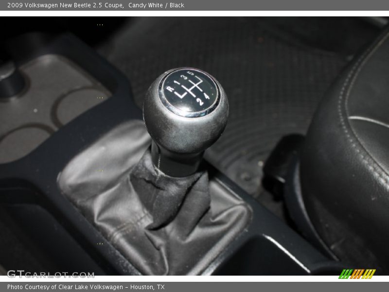 Candy White / Black 2009 Volkswagen New Beetle 2.5 Coupe