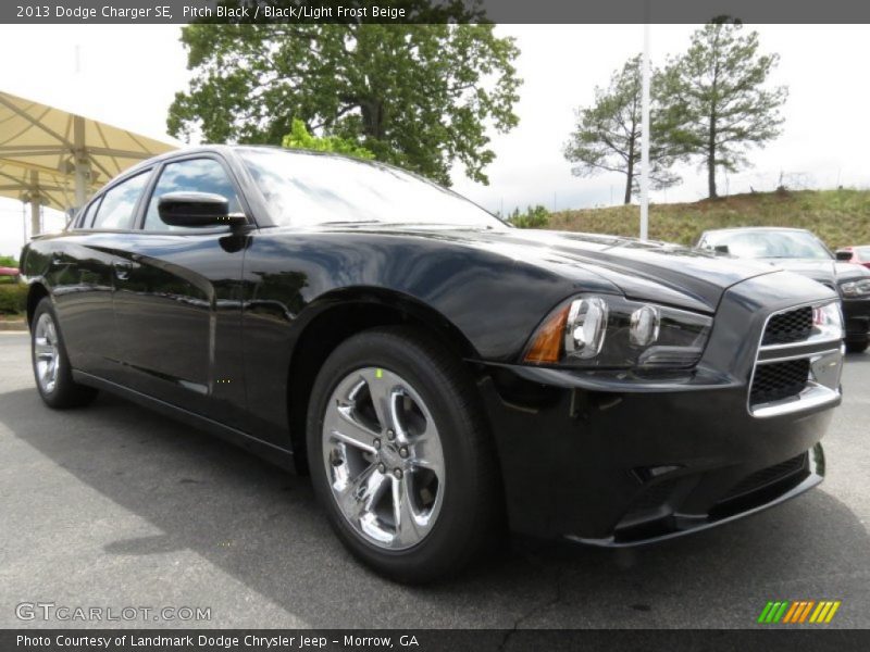 Pitch Black / Black/Light Frost Beige 2013 Dodge Charger SE