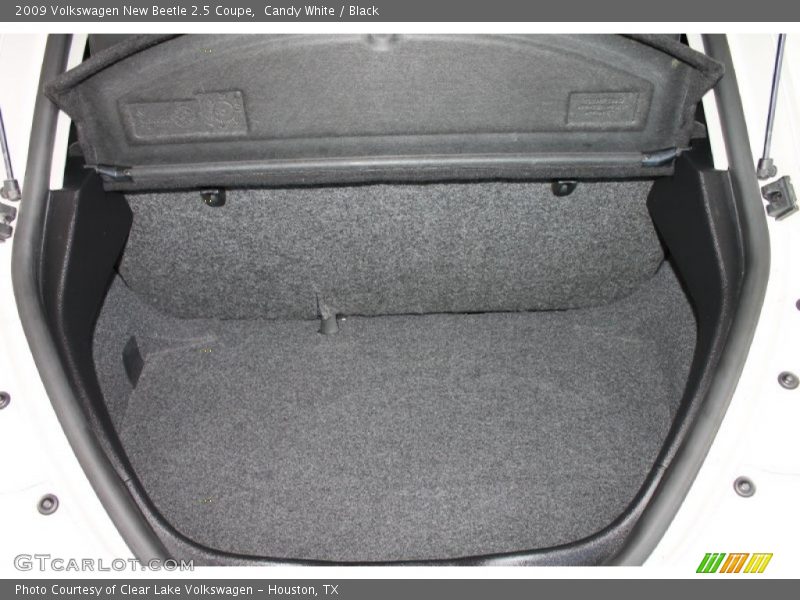 Candy White / Black 2009 Volkswagen New Beetle 2.5 Coupe