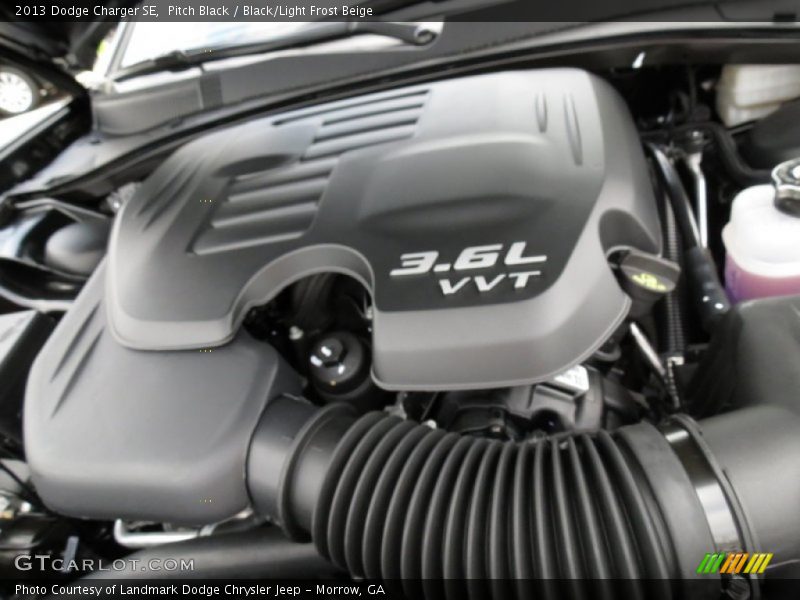 Pitch Black / Black/Light Frost Beige 2013 Dodge Charger SE