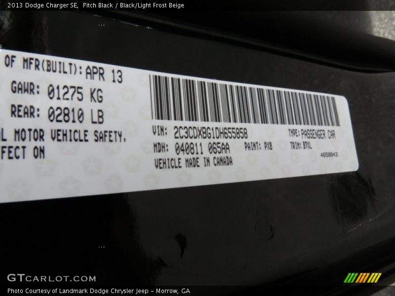 Pitch Black / Black/Light Frost Beige 2013 Dodge Charger SE