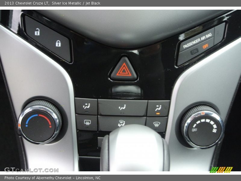 Silver Ice Metallic / Jet Black 2013 Chevrolet Cruze LT