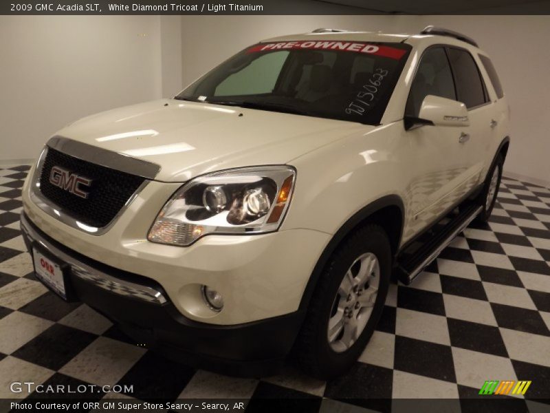 White Diamond Tricoat / Light Titanium 2009 GMC Acadia SLT