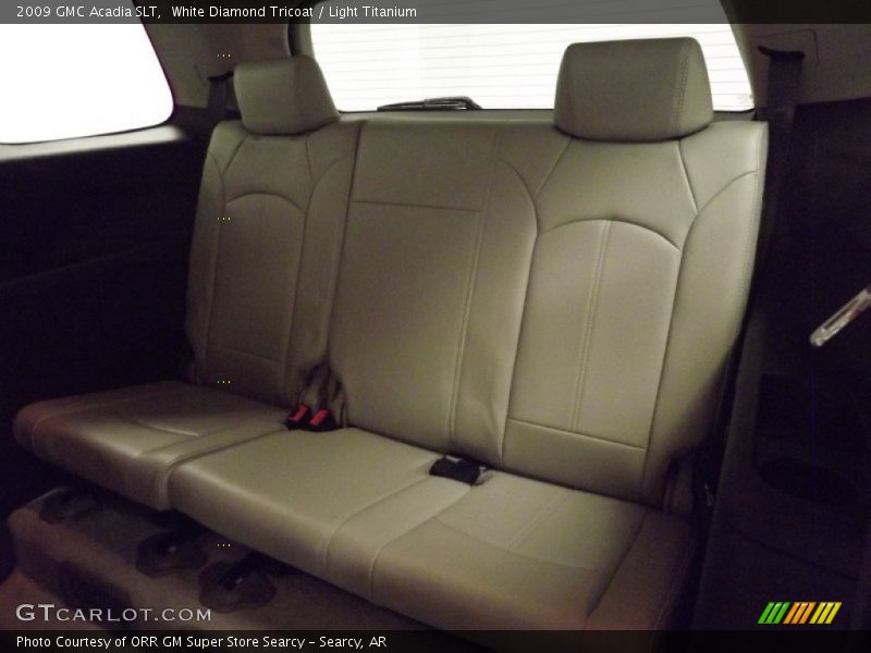 White Diamond Tricoat / Light Titanium 2009 GMC Acadia SLT