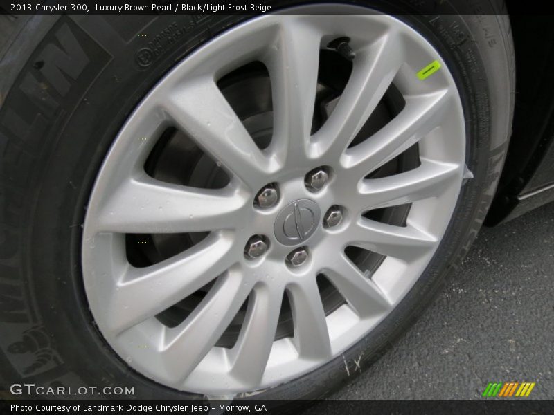 Luxury Brown Pearl / Black/Light Frost Beige 2013 Chrysler 300
