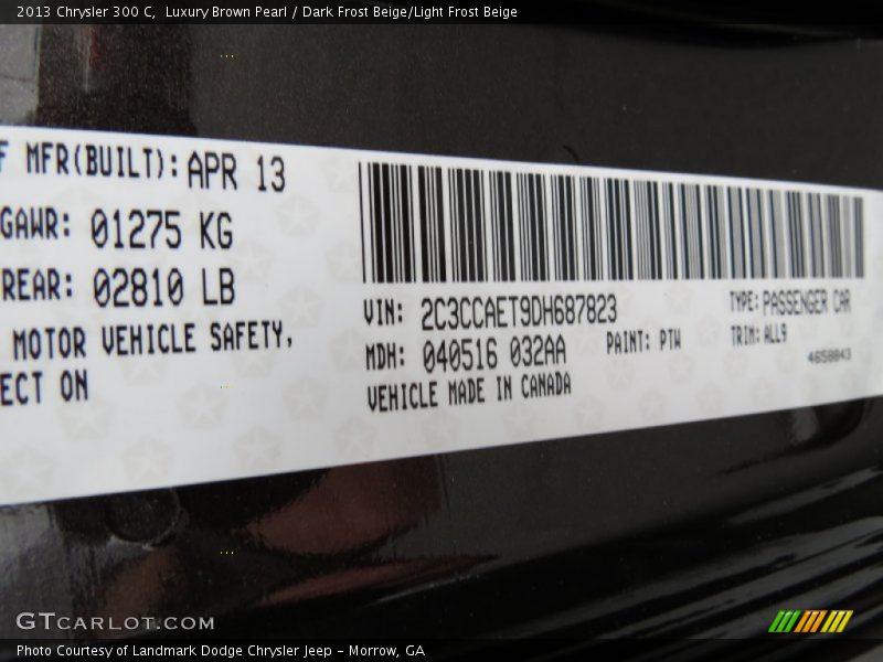 Luxury Brown Pearl / Dark Frost Beige/Light Frost Beige 2013 Chrysler 300 C