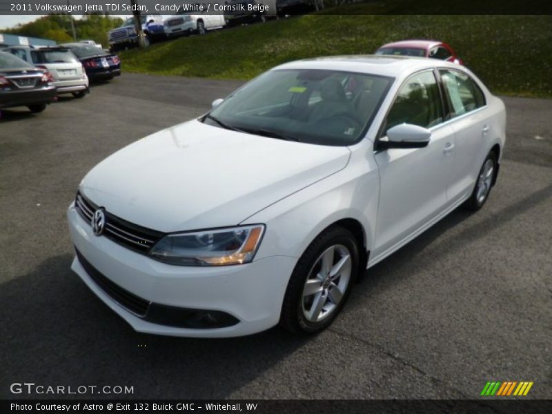 Candy White / Cornsilk Beige 2011 Volkswagen Jetta TDI Sedan