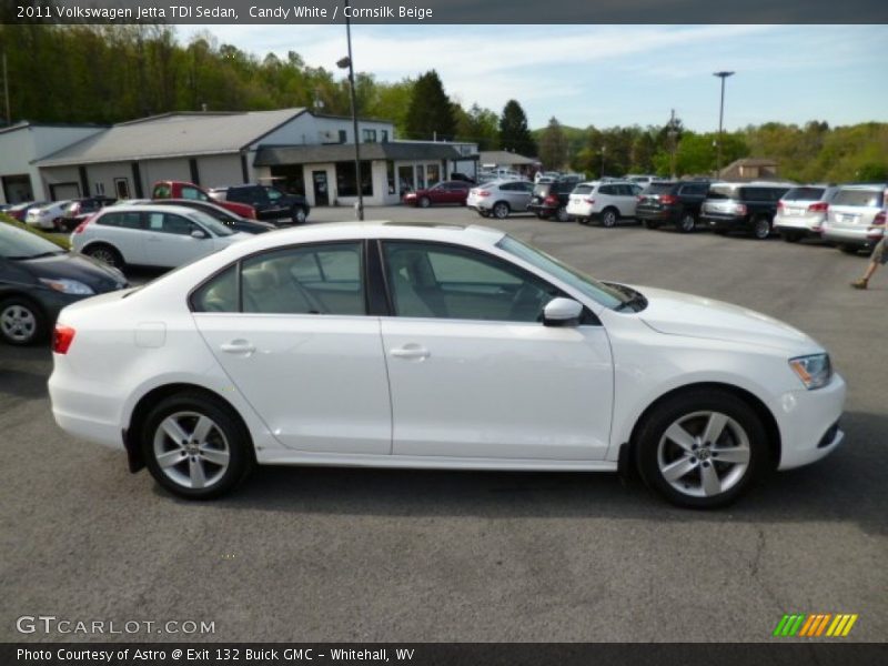 Candy White / Cornsilk Beige 2011 Volkswagen Jetta TDI Sedan